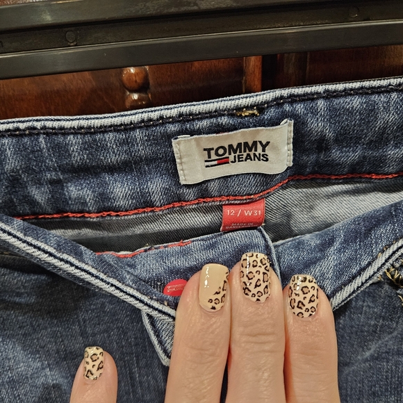 Tommy Hilfiger Jeans - Picture 3 of 4